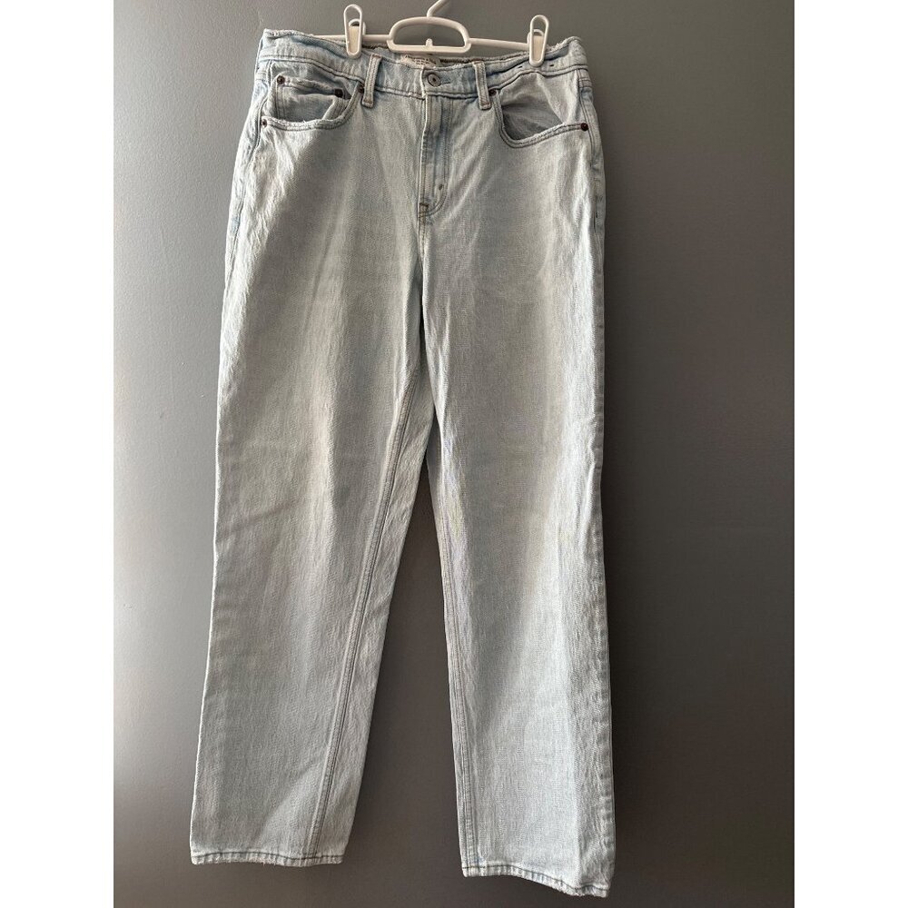 Abercrombie & Fitch Light Wash Straight Leg Jeans